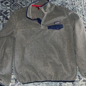 Womens Grey and navy patagonia synchilla pullover
